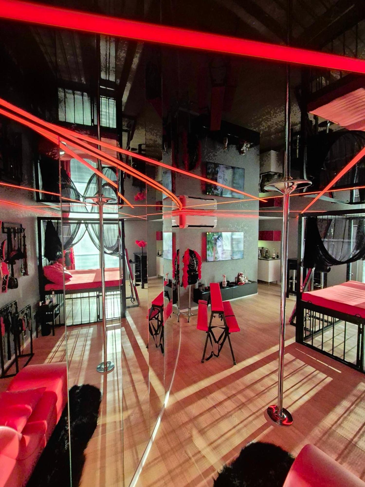 Bdsm Apartman V Bratislave -Adults Only Bratislava Exterior photo